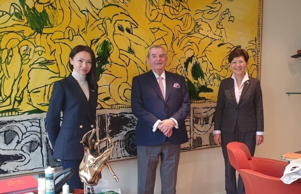 Посол Казахстана в Бельгии Айгуль Куспан